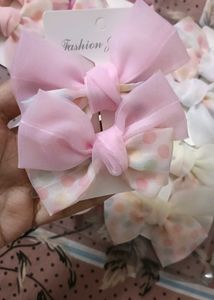 Polka Dot hair clip 😻