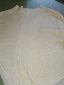 Lightweight V-Neck Long Sleeve Top