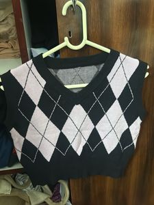 Argyle Knit Crop Top Vest