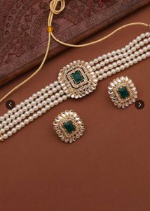 Stunning Pearl &amp; Emerald Choker Necklace Set