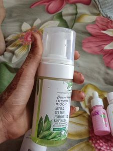 Set of 4 Skincare Products