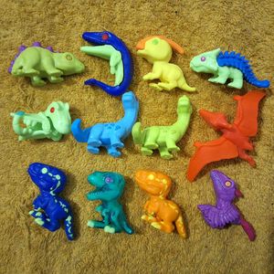 Kinder Joy × Jurassic World – Complete Set of 12