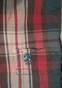 🔥 IZOD Premium Plaid Shirt – Classic &amp; Stylish 🔥