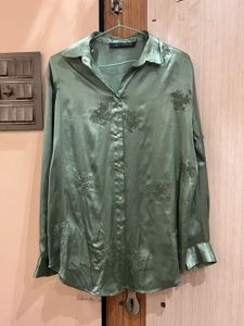 ZARA Elegant Sage Green Satin Shirt