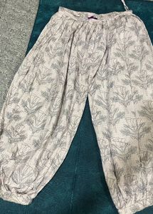 Comfortable Floral Print Palazzos