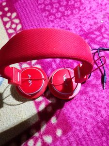 Red Headphone