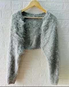 Premium Korean Fur Long Sleeves Crop Shrug