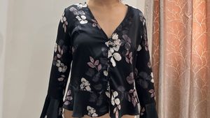 Elegant Floral Print V-Neck Blouse