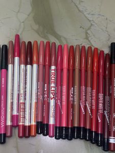 26 Assorted Lip Pencils &amp; Liners shades