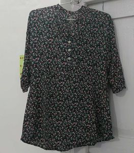 Chic Floral Print short kurta/top