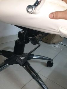 brand new office chair 😻😻😻😻😻