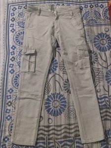 Cargo Style Jeans - Stylish and Functional