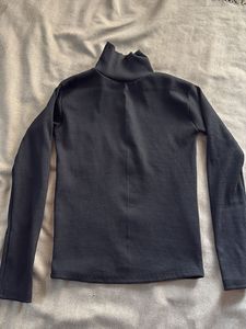 Ribbed Turtleneck Long Sleeve Top