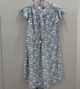 Chic Floral Print V-Neck Mini Dress