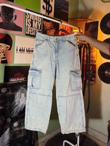 Light Wash Baggy Cargo Jeans