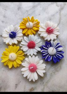 Daisy Flower Shaped Candles pack of 2 floating