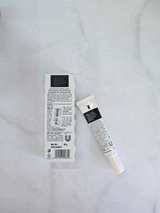 Lakme 9 to 5 Hya Glam Strobe Cream