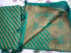 Green &amp; Gold Striped Saree Fixed Price