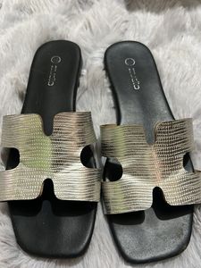 Silver Black Shiny Flats