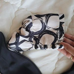 Stylish Black &amp; White Patterned Top