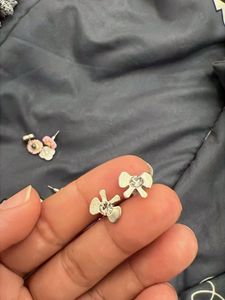 set of 5  stud earrings