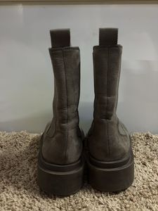 H&amp;M Stylish Brown Suede Chelsea Boots
