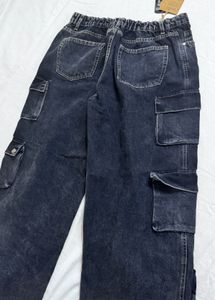 Stylish Washed Black Cargo Jeans