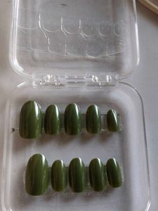 pair of two nails set combo,,Olive Green Oval Pres