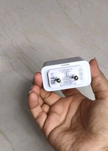 Oppo SuperVOOC 80W Power Adapter