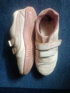 Sports Shoes