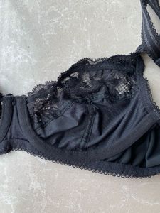 M&amp;S Lace Trim Black Bra