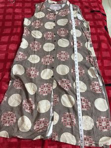 Polka Dot Sleeveless Kurta