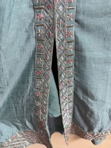 Beautiful Teal Embellished Kurta (sky blue)