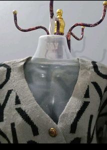Gray Letter Print Cropped Cardigan