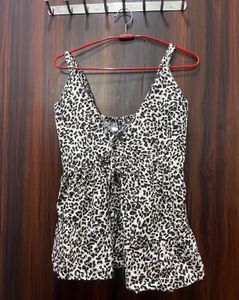 Y2K Leopard Print Sassy Top 🐆
