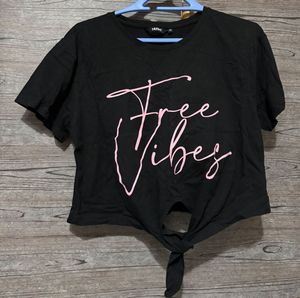 Free Vibes Tie-Front Crop Top