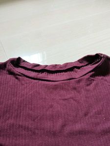 Maroon Ribbed Short Sleeve Top