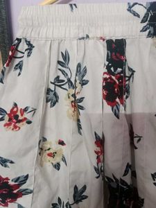 Chic Floral Print Mini Skirt
