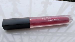 Huda Beauty Liquid Matte Lipstick