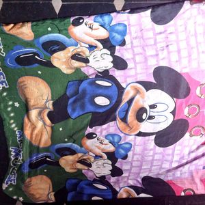 Single bed cover with knot