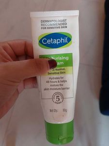 Cetaphil Moisturising Cream quantity-half