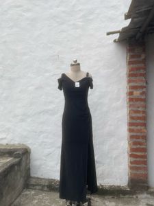 Elegant Black Off-Shoulder Maxi Dress