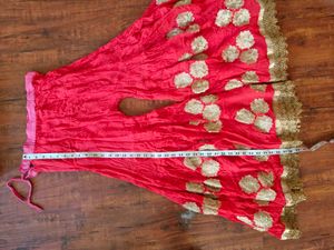 Stunning Red &amp; Gold Embroidered Kurta Set
