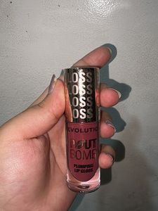 Revolution Pout Bomb Plumping Lip Gloss