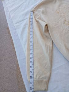 baggy sweatshirt colour yellow