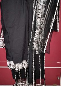 ❤️✨Women's Black Embroidered Suit Set with Dupatta