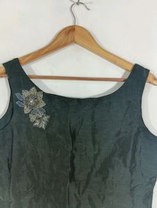 Black Plain Casual Top (Women)