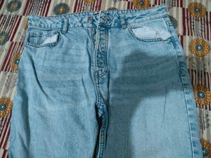 Light Wash Flared Jeans