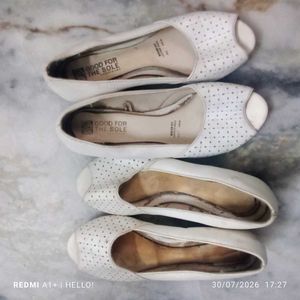 🥳 offer 🥳set of 2 pair Chic White Peep-Toe Flats