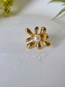 2 Adjustable Gold Flower Pearl Ring Set